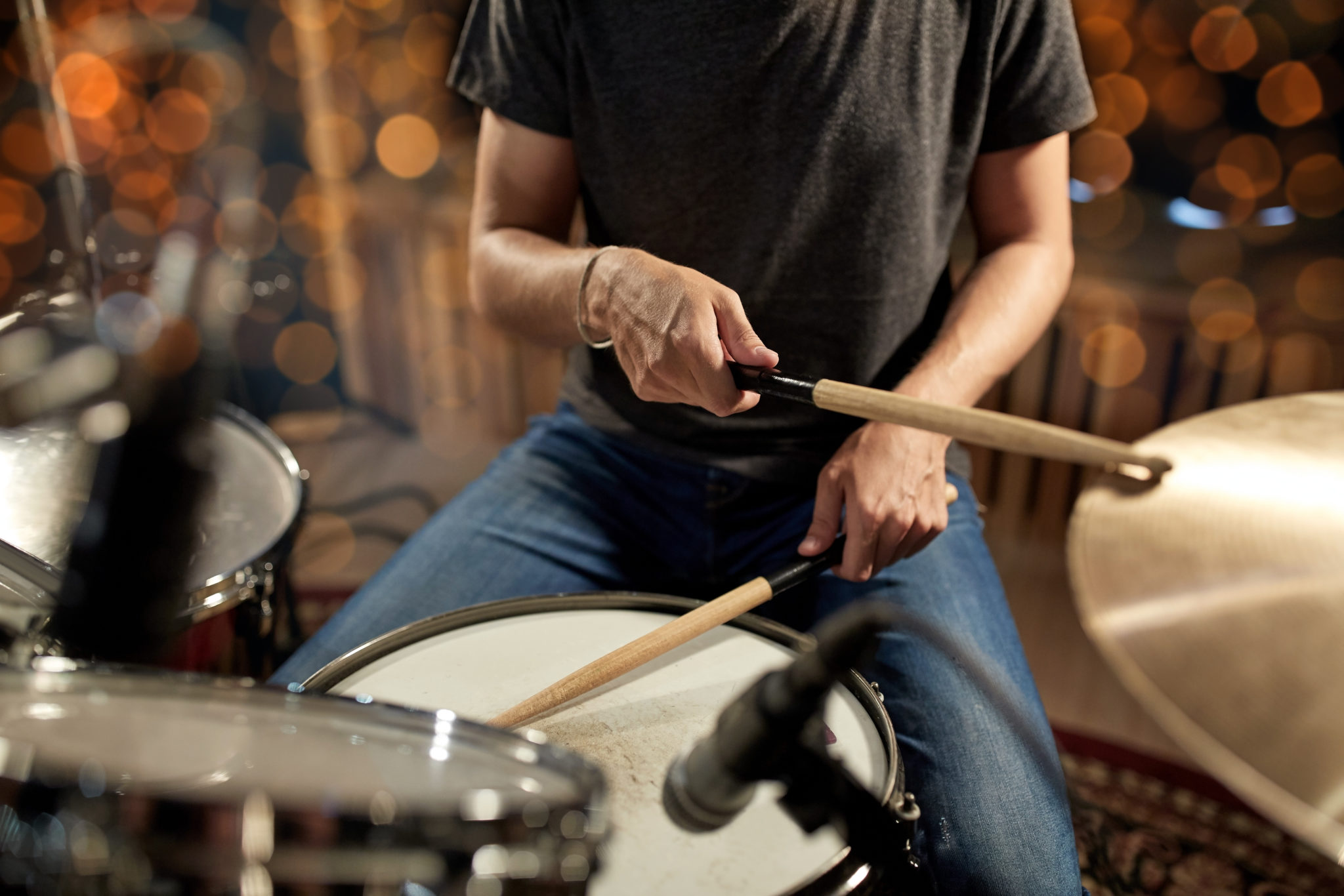 How to avoid common injuries associated with playing drums Hand