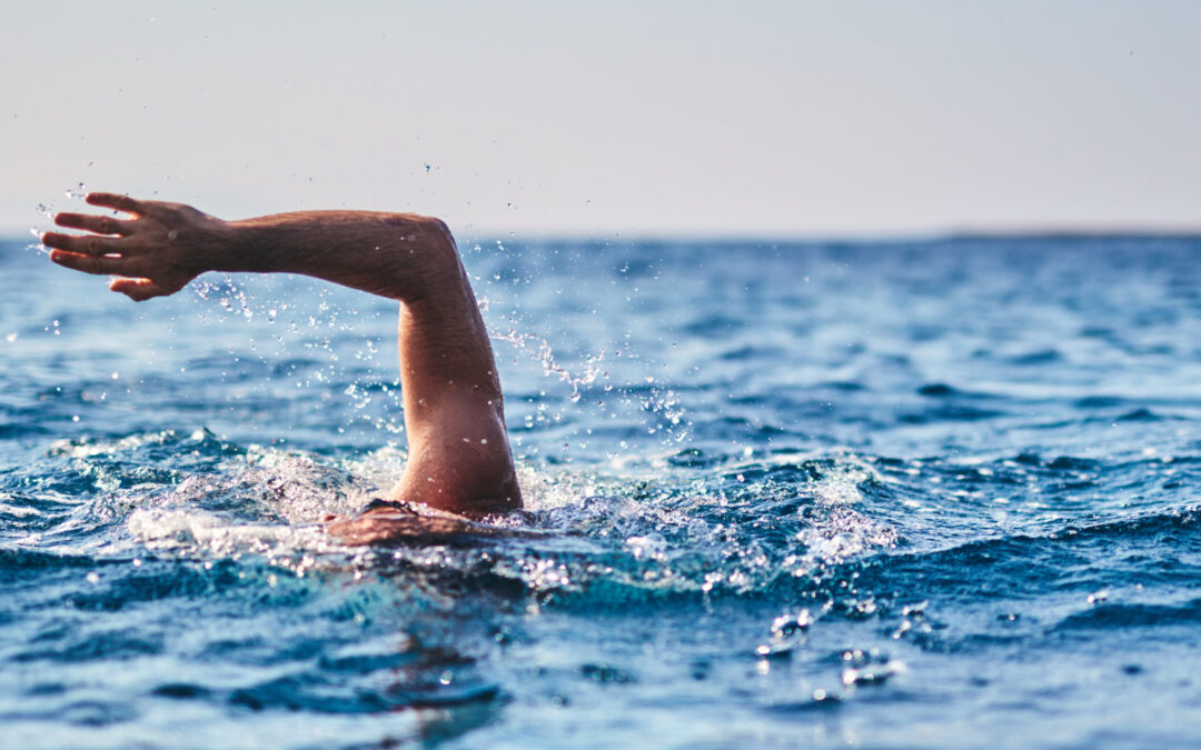 Swimmer’s shoulder: what is it and how is it treated?